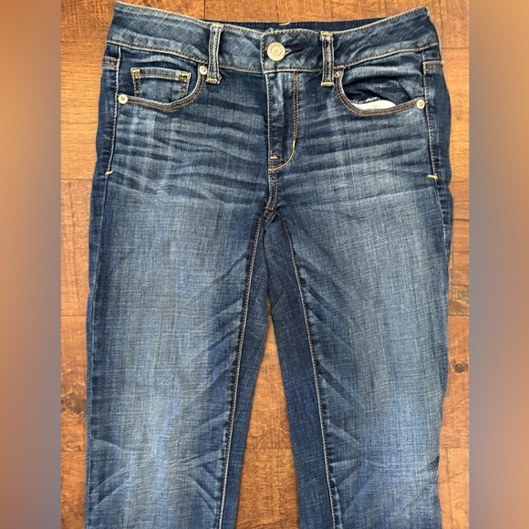 American Eagle Outfitters skinny denim jeans
Size 4 regular - Picture 2 of 7